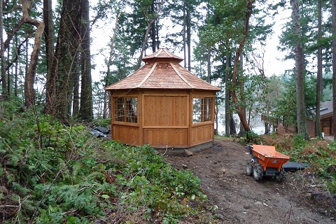 custom-cedar-gazebo-construction-nanaimo-04